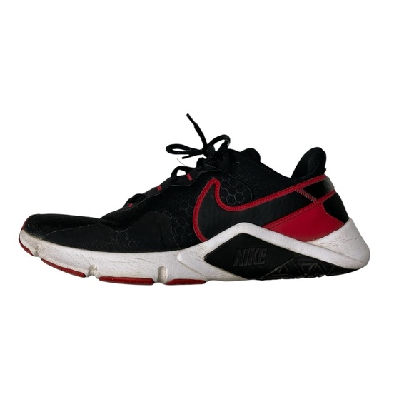 NIKE Legend Essential 2 Sneakers Black Red Size 9.5 Mens - Picture 1 of 9